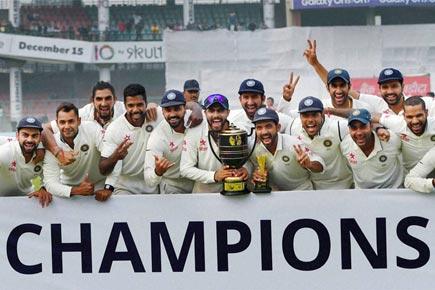 BCCI announces Rs.2 crore for Indian team after 3-0 Test win vs SA