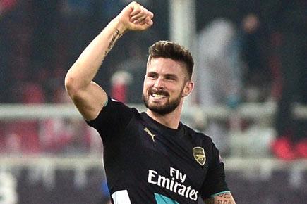 CL: Olivier Giroud's treble fires Arsenal into knockout stages 