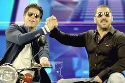 SRK, Salman's bromance in 'Bigg Boss 9' promo is a must watch!