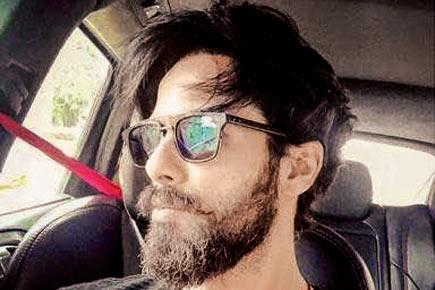 Shahid Kapoor experiments with his facial fuzz
