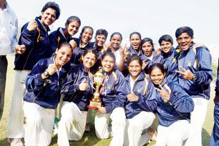 Mumbai University girls clinch sixth title in a row