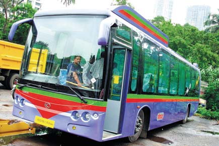 Mumbai: Scrap dealers want to pay peanuts for BEST's AC buses