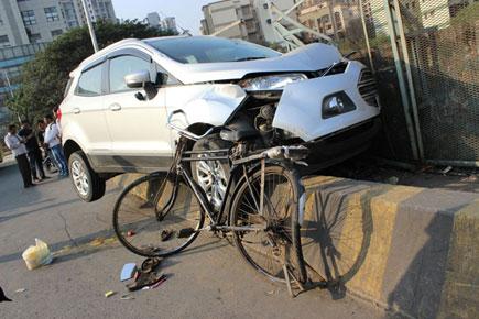 Two injured after car crashes into bicycle in Mulund