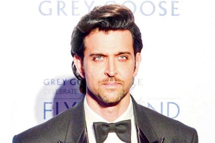 Hrithik Roshan takes off to Switzerland with his kids