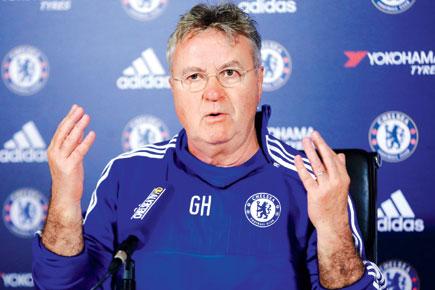 EPL: Coach Guus Hiddink tells Chelsea players to 'look in the mirror'