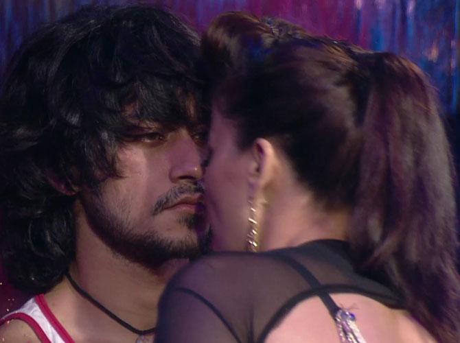 Rishabh getting seduced during the task