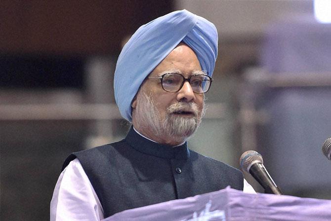 Economy recovery fragile, low job creation: Manmohan Singh