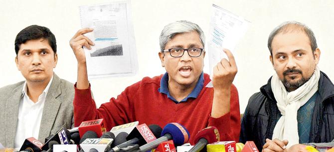 do you want more proof? AAP leaders Ashutosh, Saurabh Bhardwaj and Dilip Pandey show copies of the ‘letters’ at a press conference in New Delhi yesterday. Pic/pti 