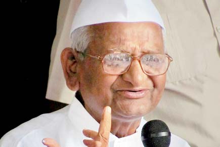 Kejriwal should have checked Principal Secretary Rajender Kumar's antecedents: Anna Hazare