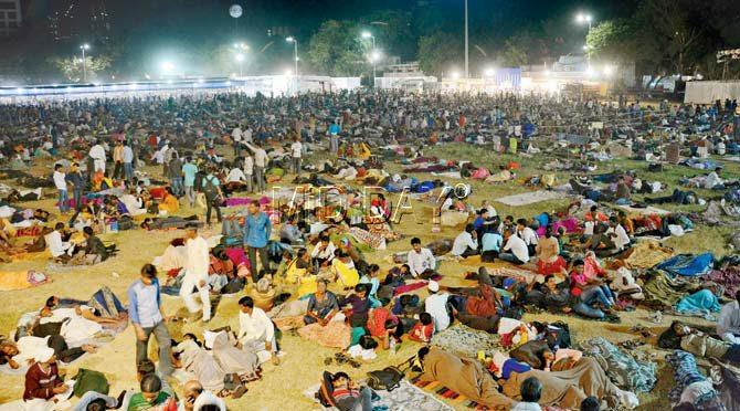 There were two shelter pandals of 1 lakh sq ft each for devotees to stay, along with a food pandal spanning 11,000 sq ft. Pics/Onkar Devlekar and Satej Shinde