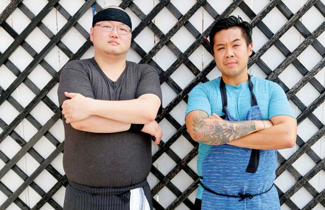 (L-R) Chefs Boo Kwang Kim and Kelvin Cheung