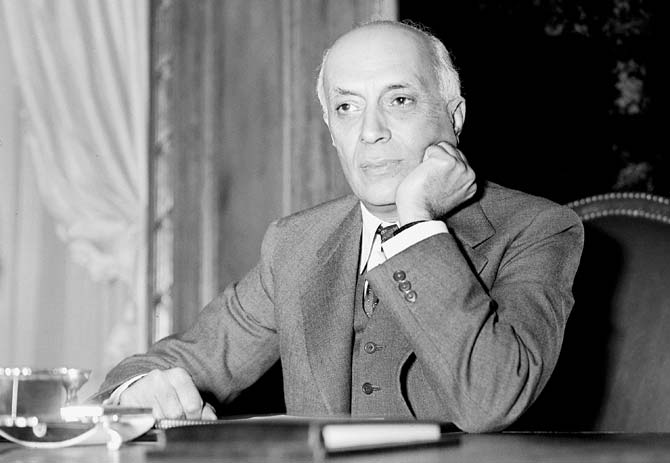 While the Congress rarely comments on the historic feud between the nation’s first PM, Jawaharlal Nehru (left) and fellow freedom fighter and former home minister Sardar Patel, the Congress article goes a step further and says Nehru’s stand was wrong. Pic/AFP