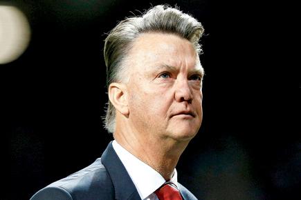 Manager Louis van Gaal wants Man Utd fans to lower expectations