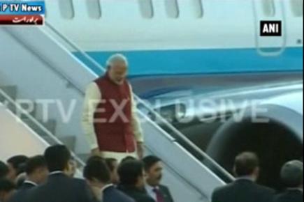 PM Modi arrives Lahore airport