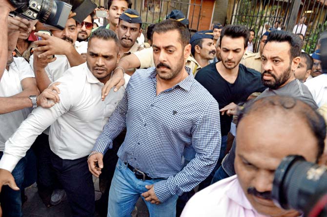 Salman Khan walked out of the Bombay High Court at 5 pm last evening after he finished all bail formalities. Pic/AFP