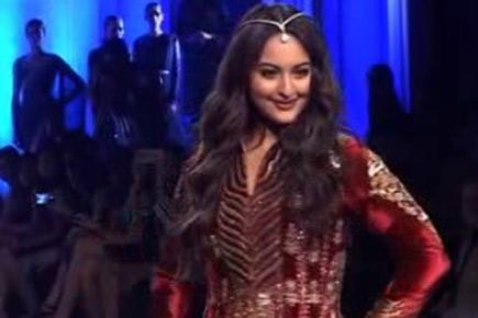 Indian 'Idle' judge Sonakshi Sinha content with '2015'
