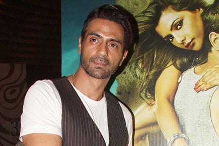 Arjun Rampal all set to make love to guitar in 'Rock On 2' 