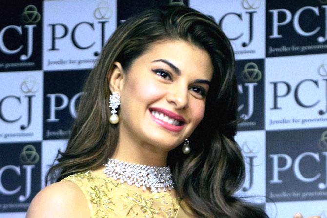 Jacqueline Fernandez to buy a house in Malaysia for her mother!