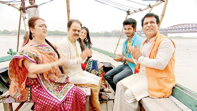 Hum Hain Na chronicles the trials and tribulations of a family in Varanasi