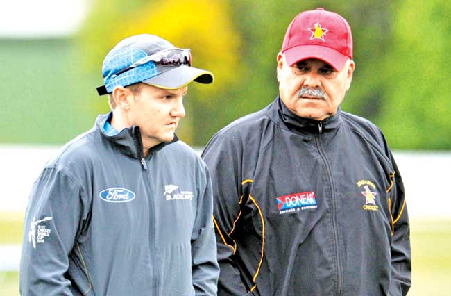 Dav Whatmore (right) with NZ coach Mike Hesson yesterday