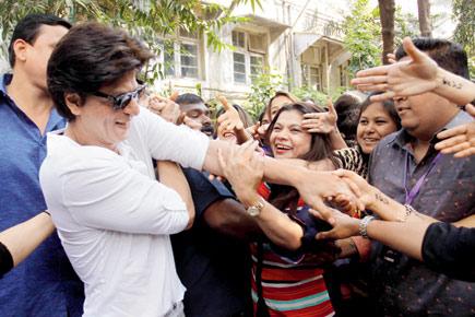 Shah Rukh Khan starts shooting for TV game show