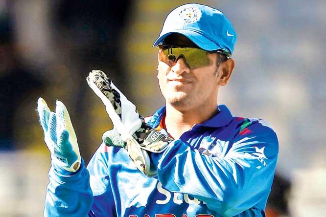 World Cup 2015: Dhoni to 'wait & watch' before deciding on bowling combination