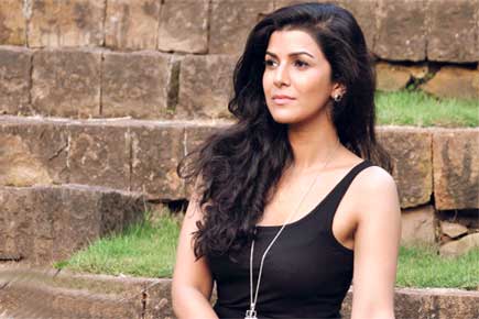 Nimrat Kaur: Was intimidated by Akshay in 'Airlift'