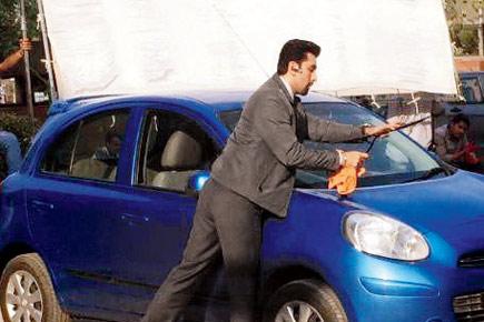 Ranbir Kapoor cleans a car in his upcoming film 'Tamasha'