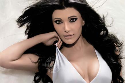 Koena Mitra gears up for second innings in Bollywood