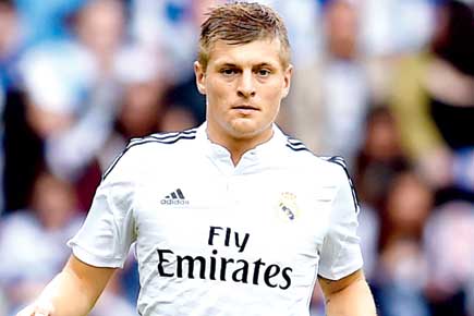 Real Madrid's Toni Kroos sidesteps Manchester City rumours