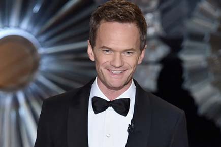 Neil Patrick Harris mocks white Oscars in funny musical opener
