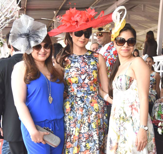 Kavita Lakhani, Mansi Scott, Delna Poonawalla and Rina Shah