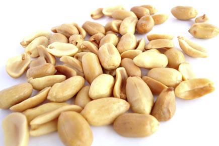 Give peanuts to kids early to prevent peanut allergy