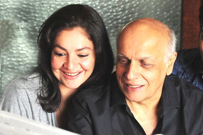 Pooja Bhatt with her father Mahesh Bhatt