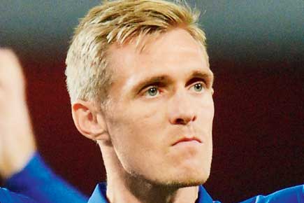 Van Gaal happy to welcome Fletcher back at Manchester United