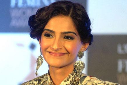 Sonam suffers respiratory infection on 'Prem Ratan Dhan Payo' sets