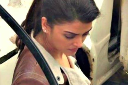 Leaked pics of Aishwarya Rai Bachchan on the sets of ’Jazbaa’