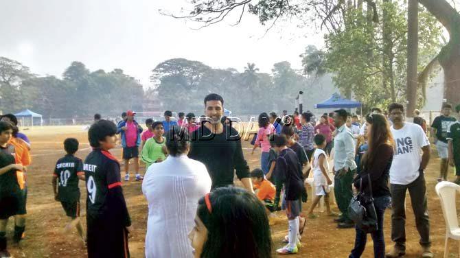 Bollywood superstar Ashay Kumar at the Don Bosco High Schoool (Matunga) ground yesterday for the Kenkre Champions League seven-a-side football tournament. Of course, he was a big draw himself, and chatted with kids and parents after the match. Pic/Ashwin Ferro