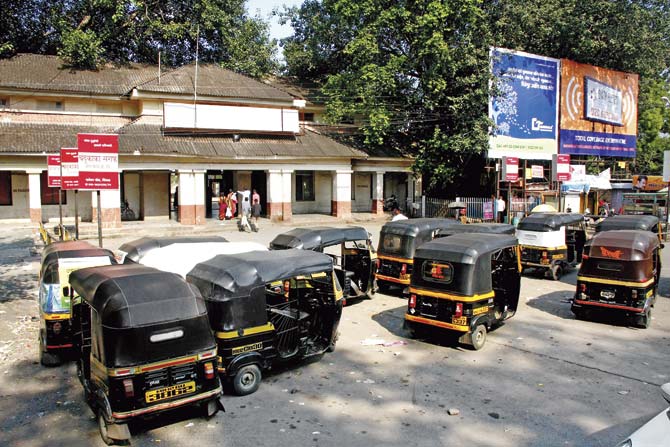 The Sena-led auto rickshaw union will ferry Std X and XII students and their parents to exam centres and back during the board examinations. File pic for representation
