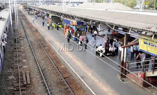 Repairs on platforms 2 and 3 at Borivali station are causing problems for many