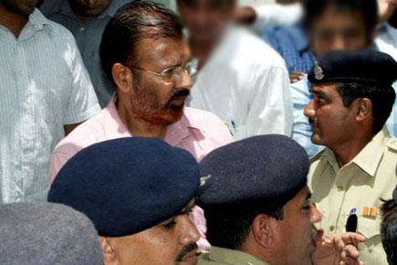 Controversial Gujarat cop Vanzara walks free; says 