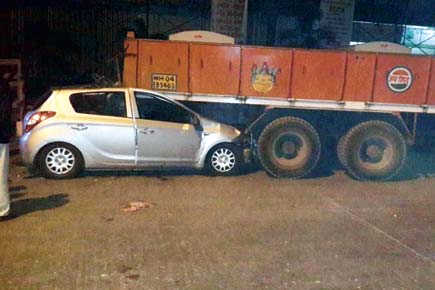 Mumbai: 2 dead, 3 injured after car crashes into truck