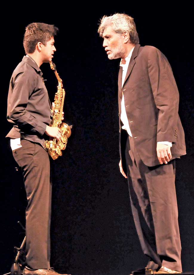 Denzil Smith and Rhys D’Souza at a performance of Bombay Jazz