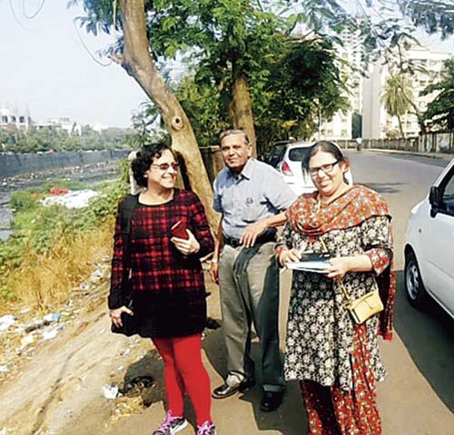 Dr Anjana Pant (extreme right) with volunteers from Dahisar-based River Rehabilitation Regiment