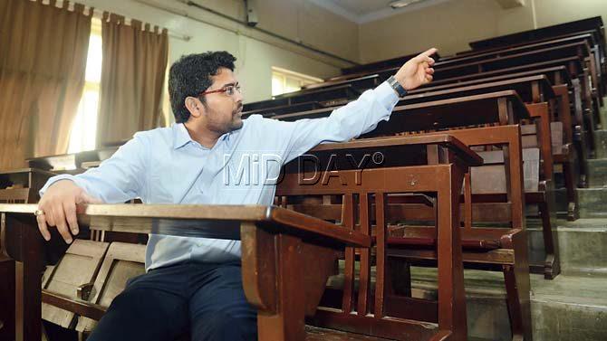 Dr Chaitanya Giri points to his place in the college classroom. Pic/Sayed Sameer Abedi