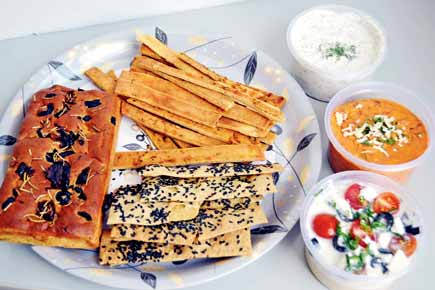 Home-run Versova bakery offers dips, sticks and other treats