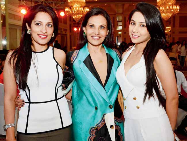 Kriti Soni Bhatia, Poonam Soni and Sonaakshi Raj