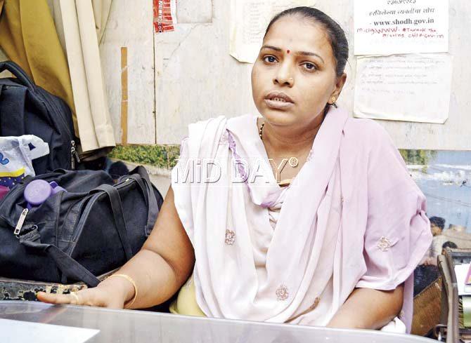 Nayna Devekar spends her duty hours warning people to stay off the railway tracks and helps conduct the last rites for unclaimed bodies found on the tracks when she is off duty