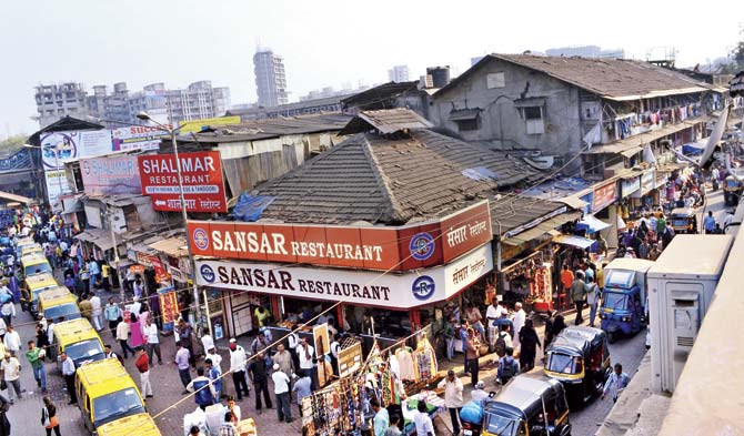 Ugly traffic jams and encroachment of footpaths have made Kurla station premises every traveller’s nightmare. File pic
