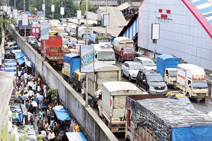 Mumbai: Buildings near railway stations to get less parking space